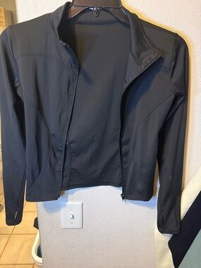 Black Women’s Zip-Front Active Jacket
